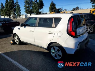 Drugie zdjęcie samochodu z przodu: 2016 KIA SOUL BASE VIN:KNDJN2A24G7271081 - miniatura