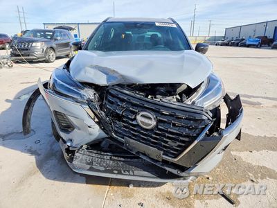 Piąte zdjęcie samochodu w środku: 2024 NISSAN KICKS SR VIN:3N1CP5DV3RL509708 - miniatura