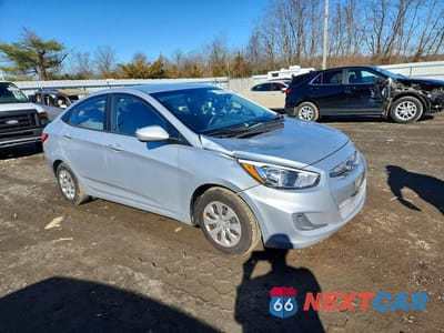 Czwarte zdjęcie samochodu z boku: 2016 HYUNDAI ACCENT SE VIN:KMHCT4AE6GU038398 - miniatura