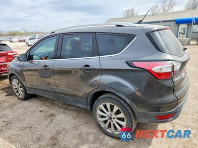 Drugie zdjęcie samochodu z przodu: 2018 FORD ESCAPE TITANIUM VIN:1FMCU0J99JUB16785 - miniatura