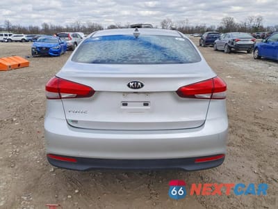 Zdjęcie 6 z 11 samochodu: 2018 KIA FORTE LX VIN:3KPFL4A71JE238761 - miniatura