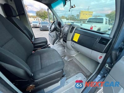 Piąte zdjęcie samochodu w środku: 2018 MERCEDES-BENZ SPRINTER 2500 VIN:WD3PE7CD9JP634336 - miniatura