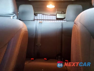 Zdjęcie 10 z 12 samochodu: 2013 JEEP WRANGLER UNLIMITED SPORT VIN:1C4BJWDG7DL681956 - miniatura