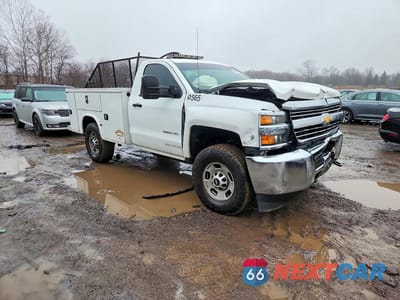 Czwarte zdjęcie samochodu z boku: 2018 CHEVROLET SILVERADO C2500 HEAVY DUTY VIN:1GB0CUEG8JZ130565 - miniatura
