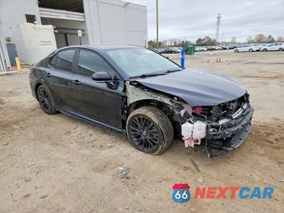 Czwarte zdjęcie samochodu z boku: 2022 TOYOTA CAMRY HYBRID SE NIGHTSHADE VIN:4T1T31AK9NU036498 - miniatura