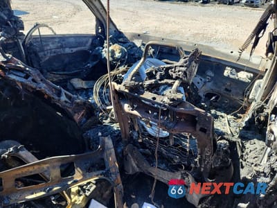 Zdjęcie 8 z 12 samochodu: 2020 MERCEDES-BENZ GLC 300 4MATIC VIN:W1N0G8EB5LF784397 - miniatura