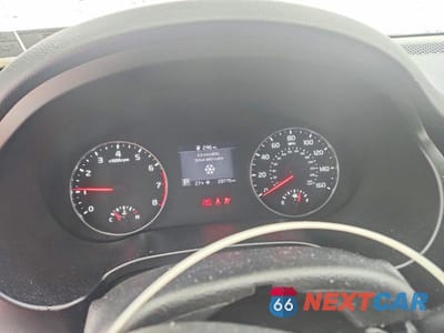 Zdjęcie 9 z 12 samochodu: 2021 KIA SELTOS LX VIN:KNDEPCAA0M7129377 - miniatura