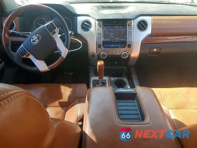 Zdjęcie 8 z 11 samochodu: 2015 TOYOTA TUNDRA 1794 EDITION VIN:5TFAW5F11FX480002 - miniatura