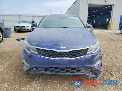 Piąte zdjęcie samochodu w środku: 2019 KIA OPTIMA S VIN:5XXGT4L30KG360650 - miniatura