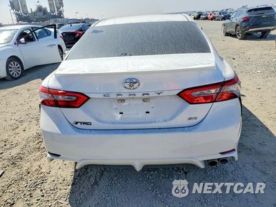 Zdjęcie 6 z 12 samochodu: 2018 TOYOTA CAMRY SE VIN:4T1B11HK1JU577191 - miniatura