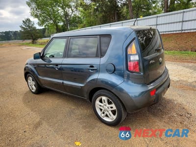 Drugie zdjęcie samochodu z przodu: 2011 KIA SOUL + VIN:KNDJT2A22B7312208 - miniatura