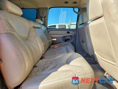 Zdjęcie 11 z 12 samochodu: 2002 GMC YUKON XL C1500 VIN:3GKEC16T42G294302 - miniatura