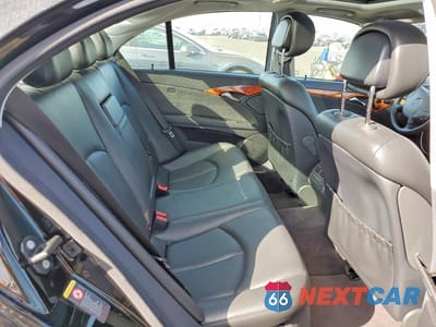 Zdjęcie 10 z 12 samochodu: 2006 MERCEDES-BENZ E 350 VIN:WDBUF56J96A842916 - miniatura