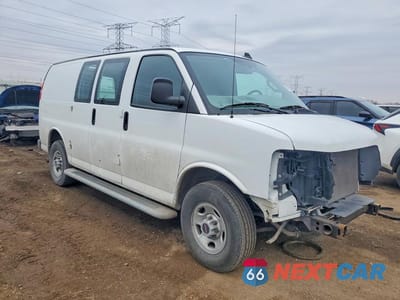 Czwarte zdjęcie samochodu z boku: 2022 GMC SAVANA G2500 VIN:1GTW7AFP9N1166759 - miniatura