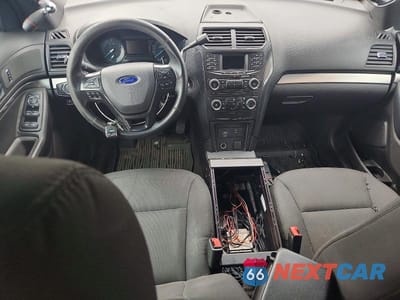 Zdjęcie 8 z 13 samochodu: 2017 FORD EXPLORER POLICE INTERCEPTOR VIN:1FM5K8AR1HGB93768 - miniatura