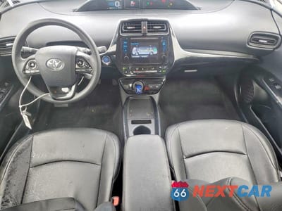 Zdjęcie 8 z 12 samochodu: 2019 TOYOTA PRIUS LE AWD-E VIN:JTDL9RFU9K3004115 - miniatura