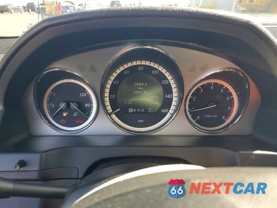 Zdjęcie 9 z 11 samochodu: 2011 MERCEDES-BENZ C 300 VIN:WDDGF5EB4BA513002 - miniatura