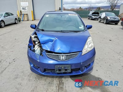 Piąte zdjęcie samochodu w środku: 2010 HONDA FIT SPORT VIN:JHMGE8H43AC000742 - miniatura