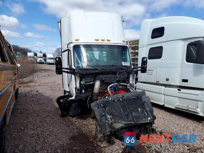 2021 KENWORTH T680 SEMI TRUCK 1XKYA48X0MJ440801 - główne zdjęcie licytacji z USA - miniatura