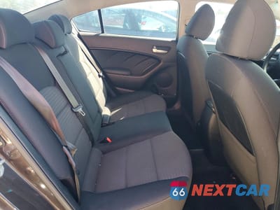 Zdjęcie 10 z 12 samochodu: 2018 KIA FORTE LX VIN:3KPFL4A72JE215599 - miniatura