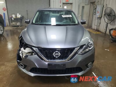 Piąte zdjęcie samochodu w środku: 2017 NISSAN SENTRA SR TURBO VIN:3N1CB7AP8HY394640 - miniatura