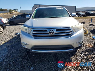 Piąte zdjęcie samochodu w środku: 2012 TOYOTA HIGHLANDER BASE VIN:5TDZK3EH7CS065317 - miniatura