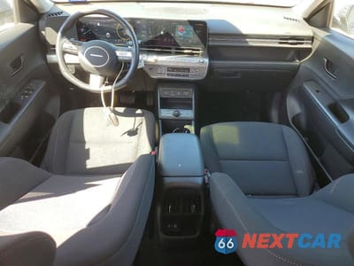 Zdjęcie 8 z 14 samochodu: 2024 HYUNDAI KONA ELECTRIC SEL VIN:KM8HC3A67RU010640 - miniatura
