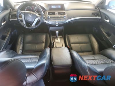 Zdjęcie 8 z 13 samochodu: 2012 HONDA ACCORD SE VIN:1HGCP2F64CA228454 - miniatura