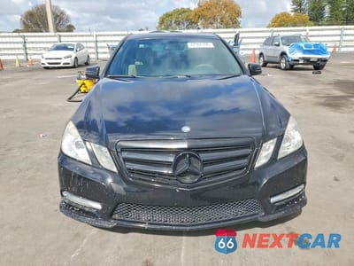 Piąte zdjęcie samochodu w środku: 2013 MERCEDES-BENZ E 350 VIN:WDDHF5KB5DA756068 - miniatura