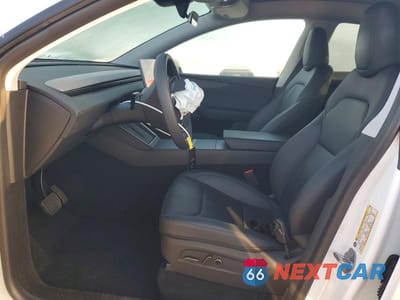 Zdjęcie 7 z 14 samochodu: 2026 TESLA MODEL Y VIN:7SAYGDED9TF548850 - miniatura