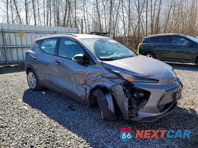 Czwarte zdjęcie samochodu z boku: 2023 CHEVROLET BOLT EUV LT VIN:1G1FY6S0XP4139213 - miniatura