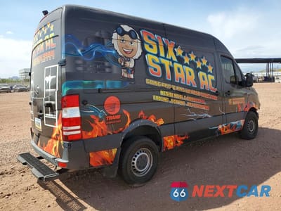 Trzecie zdjęcie samochodu z tyłu: 2018 MERCEDES BENZ SPRINTER 2500 DELIVERY VAN VIN:WD3PE7CD3JP630685 - miniatura