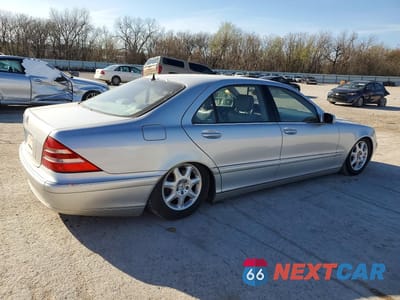 Trzecie zdjęcie samochodu z tyłu: 2001 MERCEDES-BENZ S 500 VIN:WDBNG75J41A175163 - miniatura