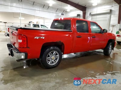 Trzecie zdjęcie samochodu z tyłu: 2011 CHEVROLET SILVERADO K1500 HYBRID VIN:3GCUKUEJ6BG304372 - miniatura