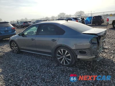 Drugie zdjęcie samochodu z przodu: 2018 VOLKSWAGEN PASSAT GT VIN:1VWJM7A32JC040569 - miniatura