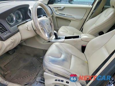 Zdjęcie 7 z 12 samochodu: 2013 VOLVO XC60 T6 VIN:YV4902DZ6D2457317 - miniatura