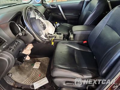 Zdjęcie 7 z 14 samochodu: 2011 TOYOTA HIGHLANDER SE VIN:5TDBK3EH3BS067520 - miniatura