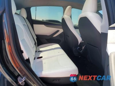 Zdjęcie 10 z 13 samochodu: 2026 TESLA MODEL Y VIN:7SAYGDED5TA610452 - miniatura