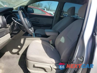 Zdjęcie 7 z 13 samochodu: 2018 KIA SEDONA L VIN:KNDMA5C13J6388789 - miniatura