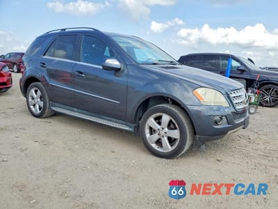 Czwarte zdjęcie samochodu z boku: 2010 MERCEDES-BENZ ML 350 VIN:4JGBB5GB5AA624049 - miniatura