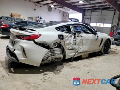 Trzecie zdjęcie samochodu z tyłu: 2020 BMW M8 VIN:WBSAE0C09LCD60450 - miniatura