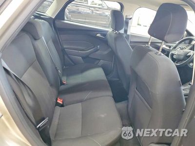 Zdjęcie 10 z 12 samochodu: 2018 FORD FOCUS SE VIN:1FADP3K21JL234621 - miniatura