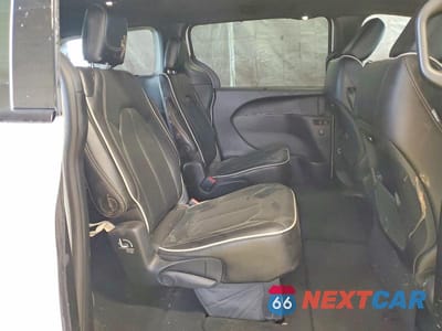 Zdjęcie 11 z 13 samochodu: 2025 CHRYSLER PACIFICA LIMITED VIN:2C4RC1GG1SR529778 - miniatura