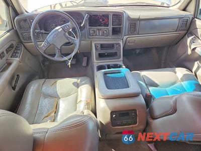 Zdjęcie 8 z 12 samochodu: 2004 CHEVROLET TAHOE K1500 VIN:1GNEK13Z54R151988 - miniatura