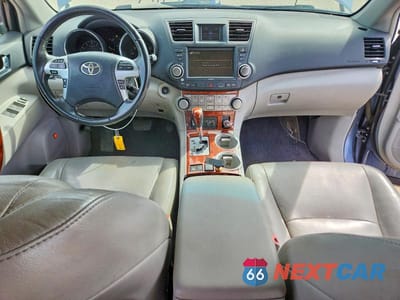 Zdjęcie 8 z 12 samochodu: 2012 TOYOTA HIGHLANDER LIMITED VIN:5TDDK3EH2CS103238 - miniatura