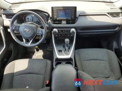 Zdjęcie 8 z 14 samochodu: 2021 TOYOTA RAV4 XLE VIN:2T3P1RFV0MW237530 - miniatura