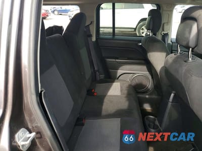 Zdjęcie 11 z 13 samochodu: 2016 JEEP PATRIOT LATITUDE VIN:1C4NJPFA4GD612930 - miniatura