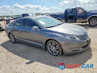 Czwarte zdjęcie samochodu z boku: 2014 LINCOLN MKZ VIN:3LN6L2GK0ER812664 - miniatura