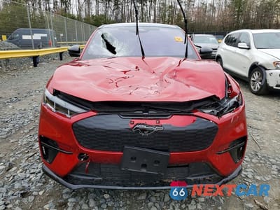 Piąte zdjęcie samochodu w środku: 2024 FORD MUSTANG MACH-E GT VIN:3FMTK4SX2RMA45620 - miniatura