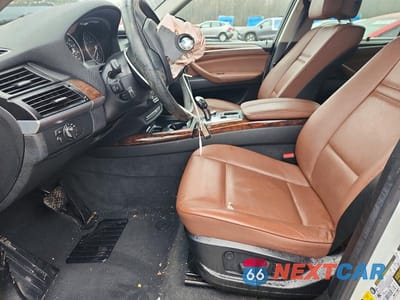 Zdjęcie 7 z 12 samochodu: 2013 BMW X5 XDRIVE35I VIN:5UXZV4C53D0B15531 - miniatura